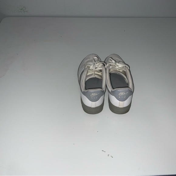 Nike White and Gray Athletic Shoes - Picture 4 of 6